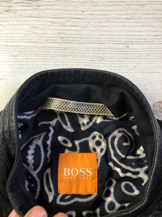 Шкіряна куртка hugo boss оригінал