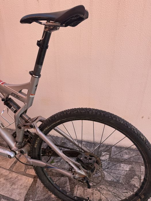 Bicicleta BTT Specialized XC FSR – Suspensão Total – 26”