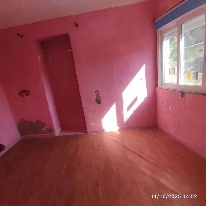 Moradia T3/pátio/espaço