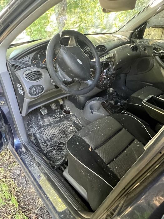 Ford focus 1999 universal
