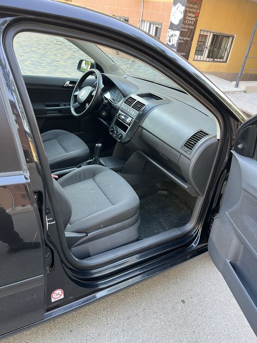 Продам Volkswagen Polo 1,2 бензин 2003 року!