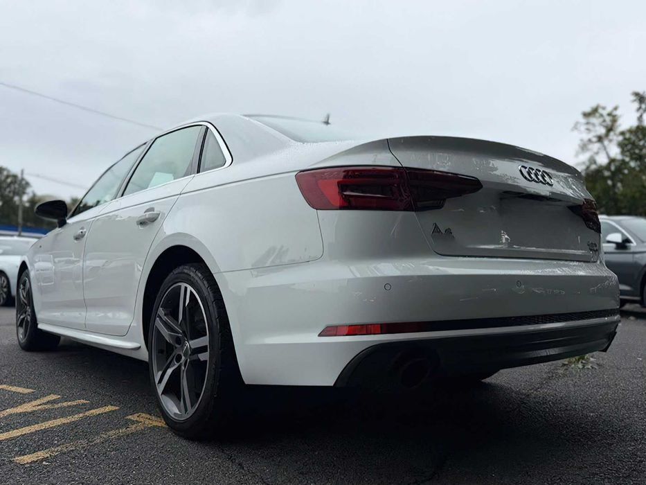 Audi A4      2018