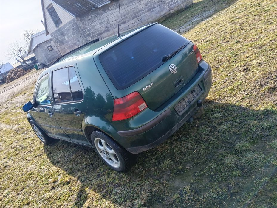 Cały na części golf 4