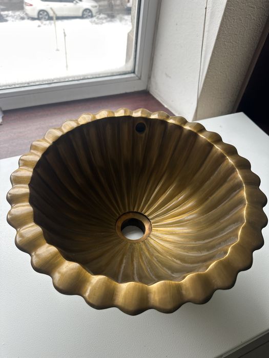 Раковина медная  37*15 см