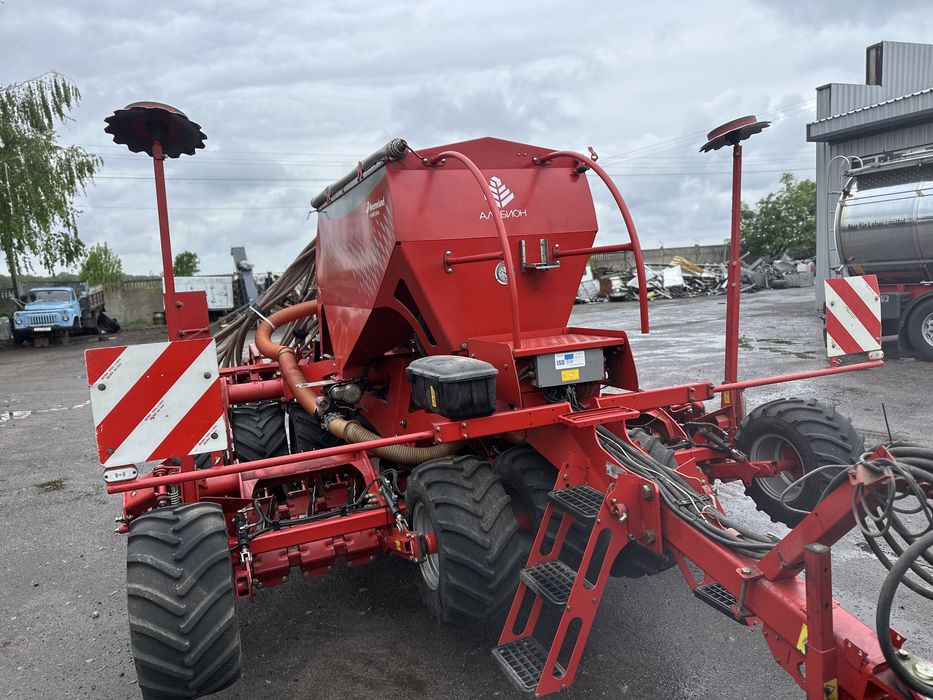 пневматичну сівалку Kverneland U-Drill Plus 4000