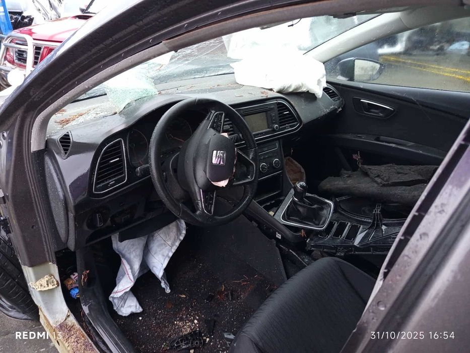 Para peças Seat Leon ST 1.6 TDI ano 2015
