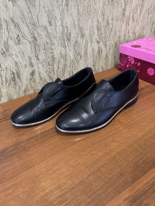 Жіночі шкіряні туфлі