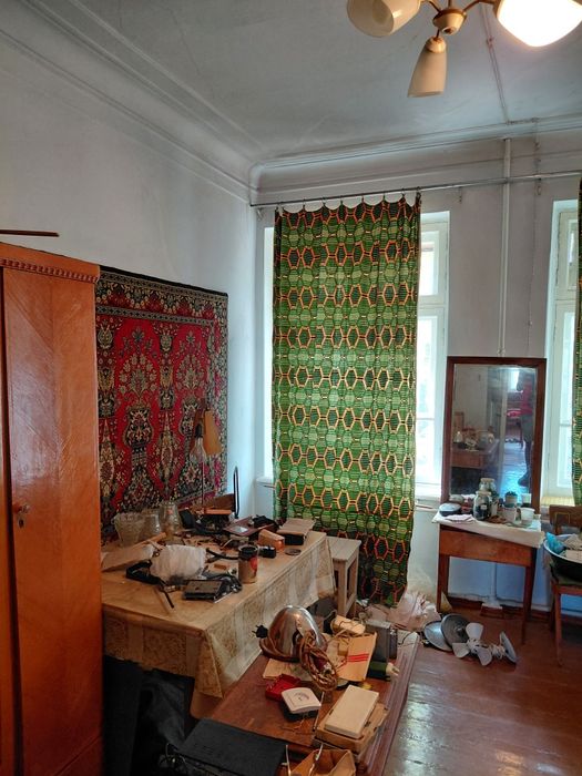 2к.комуналка.Ул.Адмиральская,11000т