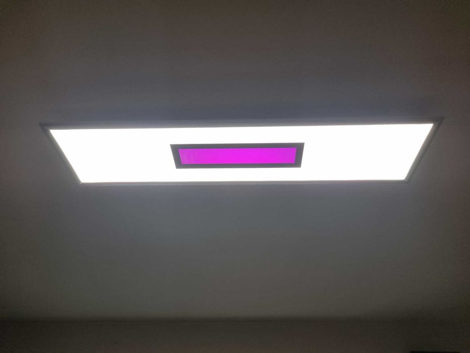 Lampa LED z efektami