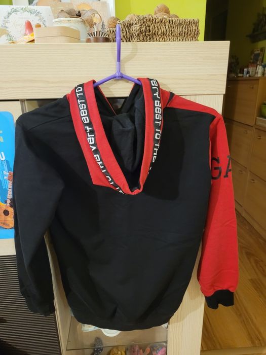 Bluza dla chłopca z kapturem 146