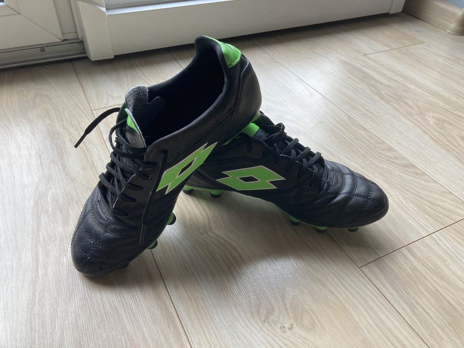 Buty piłkarskie Lotto Stadio 300 II