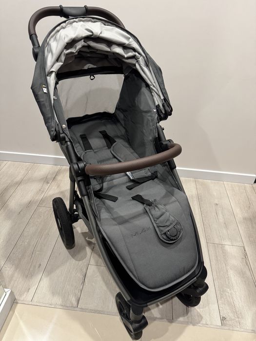 Прогулянкова коляска Mast