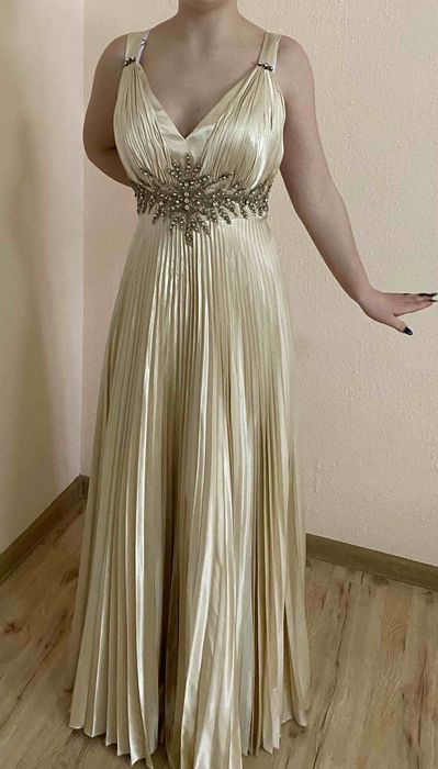 Продам плаття вечірнє .