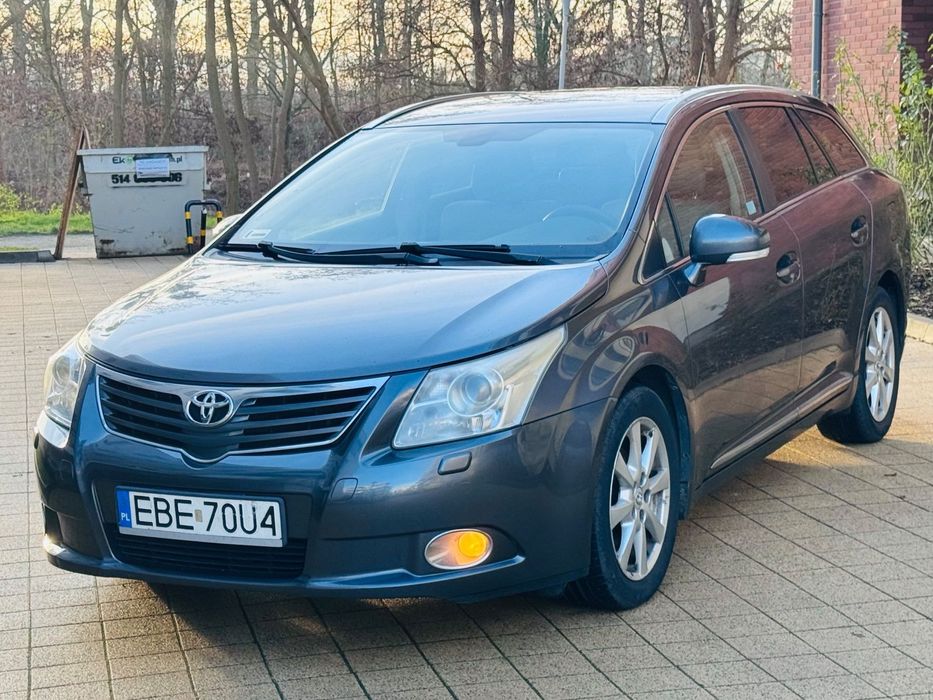 Toyota Avensis 2,0 D4D 126KM Xenon Tempomat Bluetooth Wielofunkcyjna Kierownica