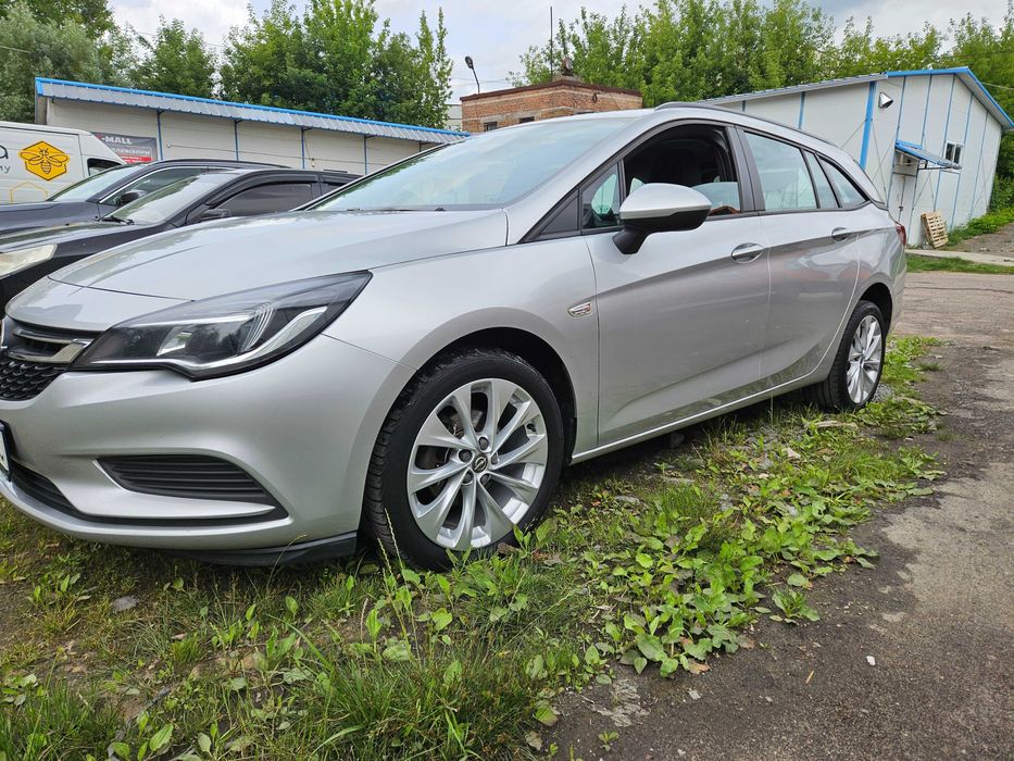 Opel Astra K 2018 рік
