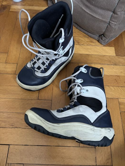 Buty Snowboard włoskie 42