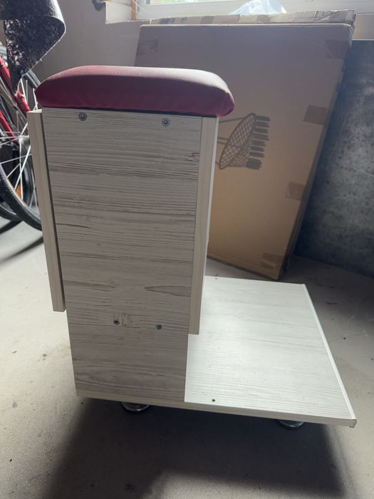 Продам підставку для педикюру