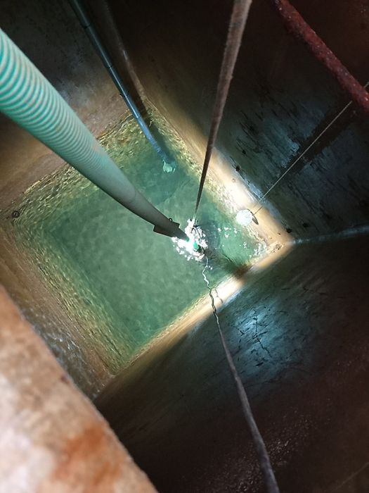 Limpieza de poços de agua