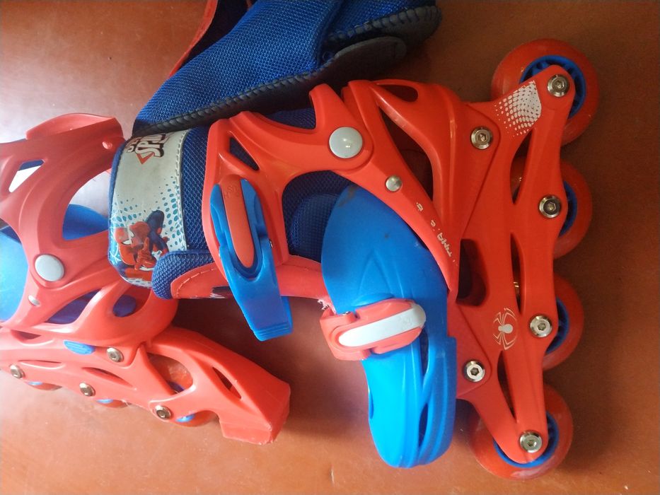 Коньки роликовьіе, р. 31-34