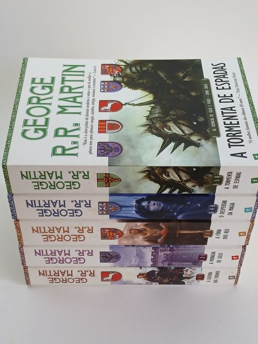 Coleção completa dos livros Jogo dos Tronos - novo
