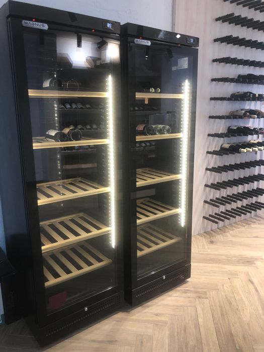 Frigorífico para vinhos; wine cooler