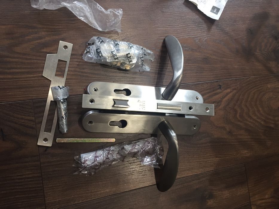 Замок дверной наружный