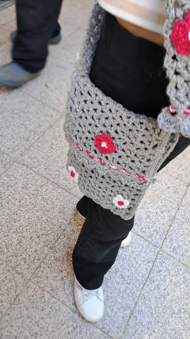 Conj gorro, mala e cachecol