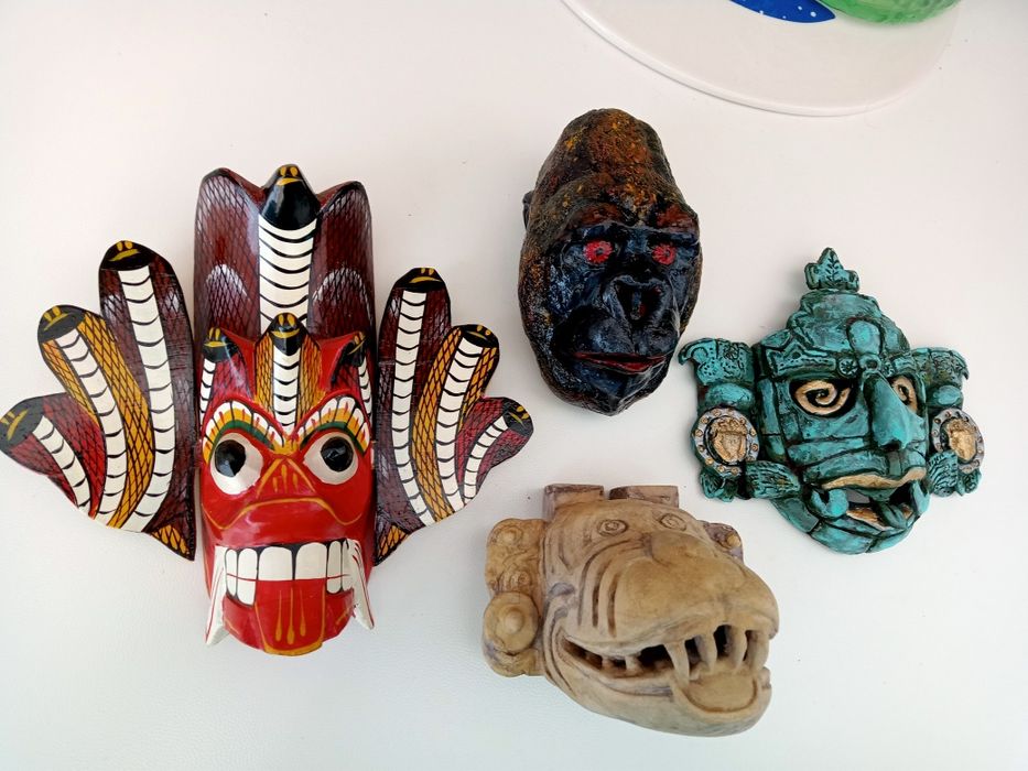 Маска настенная гориллы майя Шри-Ланка handmade