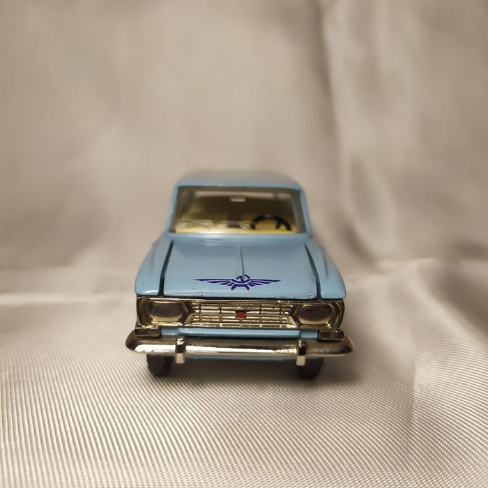 Модель авто Москвич-426 А3