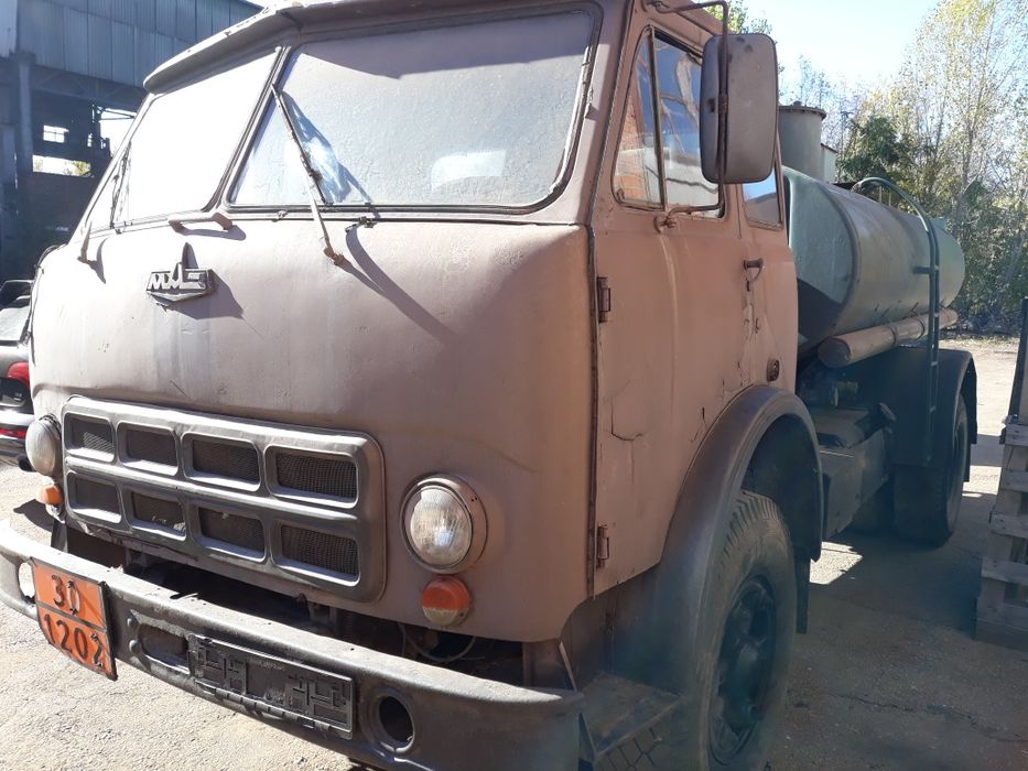 Бензовоз- топливозаправщик МАЗ 500