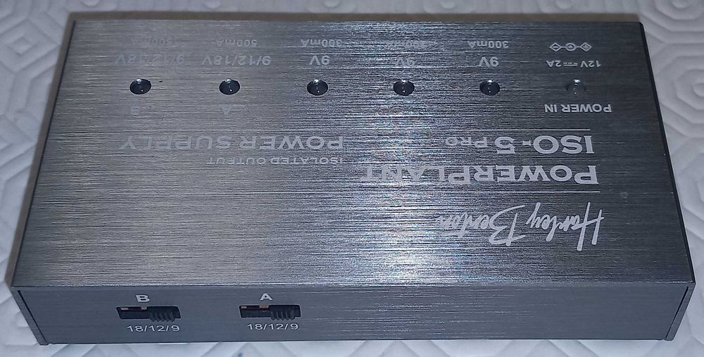 Harley Benton PowerPlant ISO-5 PRO (18W) | alimentação de efeitos