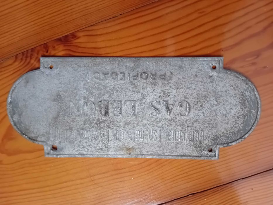 Lote 5 latas e 2 chapas antigas