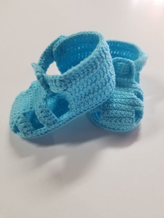 Sapato bebé feito à mão