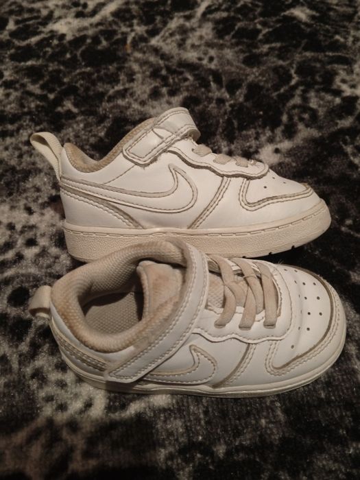 Кросівки  дитячі 22 та 24 розміру