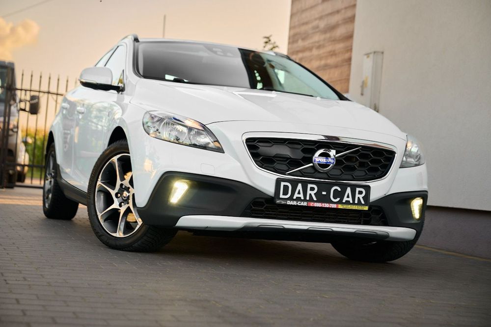 Volvo V40 Cross Country D2 115KM Cross Country | Ocean Race Panorama przebieg tylko 127 tys km