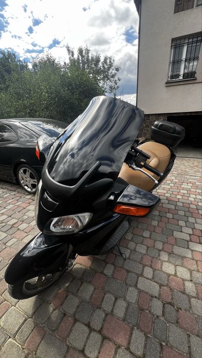 Suzuki Burgman 650 2004p.