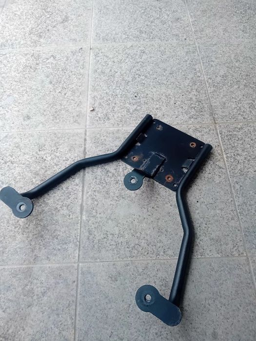 Suporte para Top Case Sym