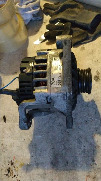 Генератор Bosch,Valeo б/в VAG VW Пассат,Гольф,ШаранАуді А4