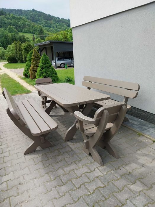 Meble ogrodowe drewniane