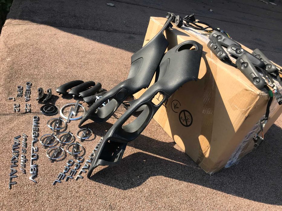 Ручка Банан Шильдык Значёк Opel Omega B.