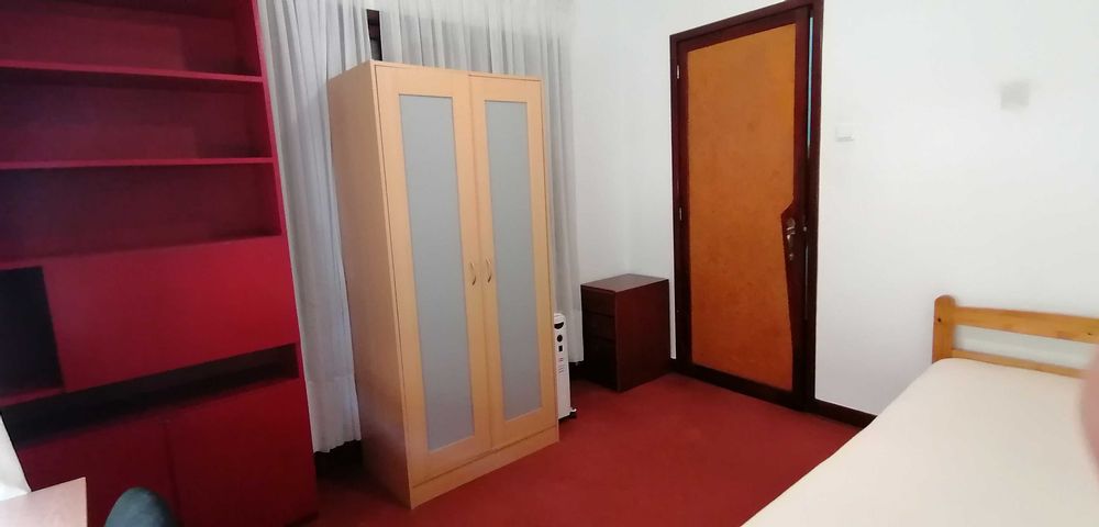Quarto para estudante em Coimbra