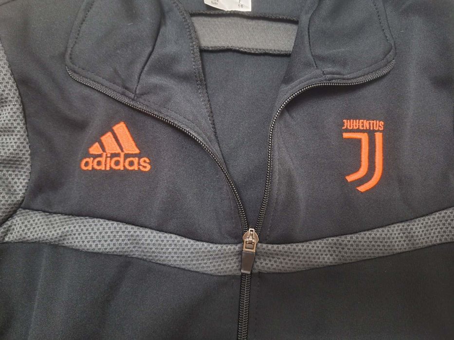 Casaco de Treino Oficial Adidas Juventus (Época 2019/20) tamanho 14/15 anos
