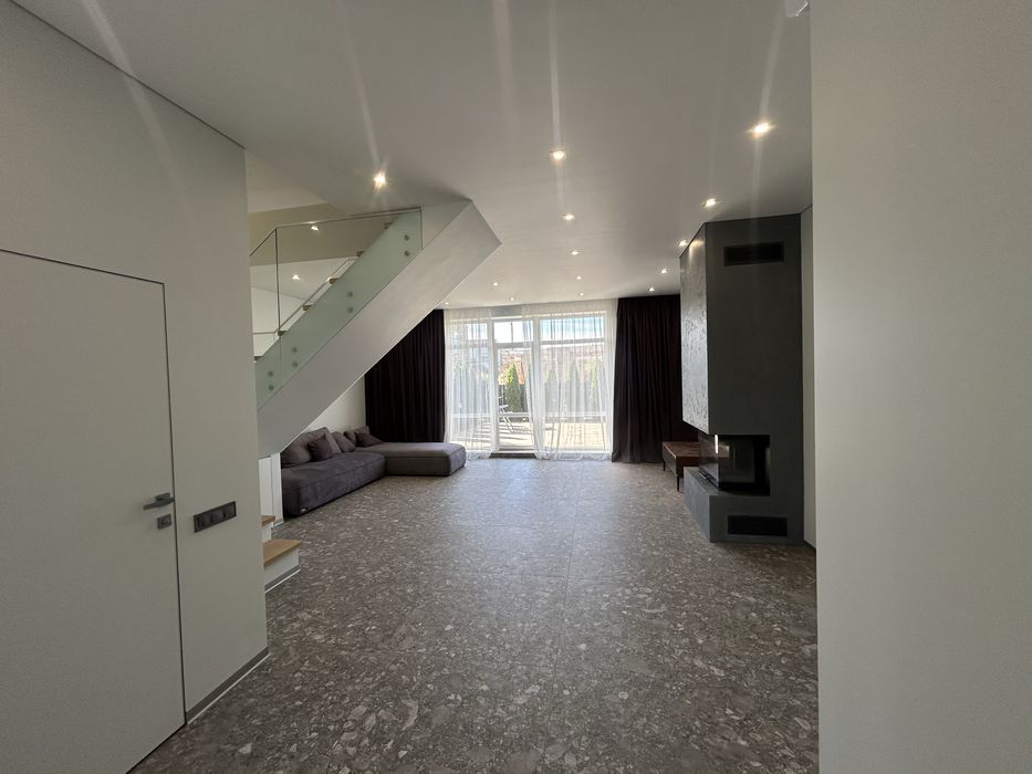 Продаж СУЧАСНОГО  ТаунХауса в котеджному містечку