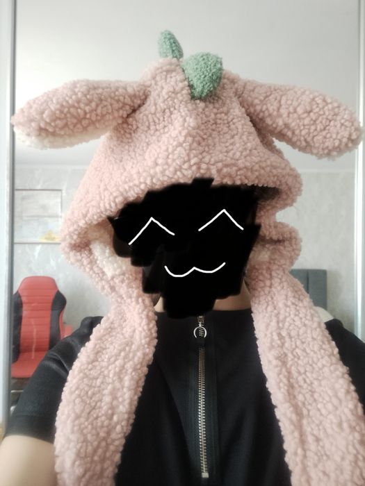 Шапка с поднимающимися ушками