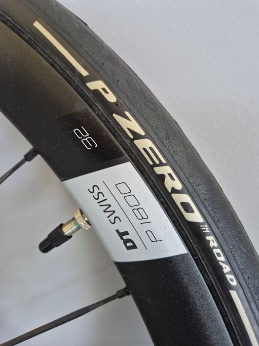 DT Swiss P1800 Disc + Discos RT-CL800 + Pirelli P Zero [NOVAS]