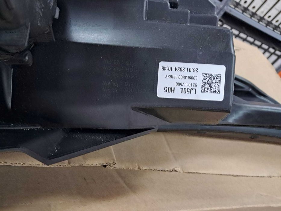 Farol Esquerdo Kia Ceed SW 2022