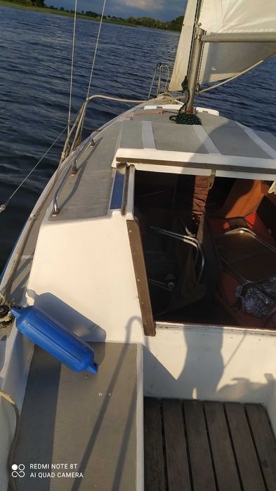 Jacht żaglówka kabinowa 4 osobowa