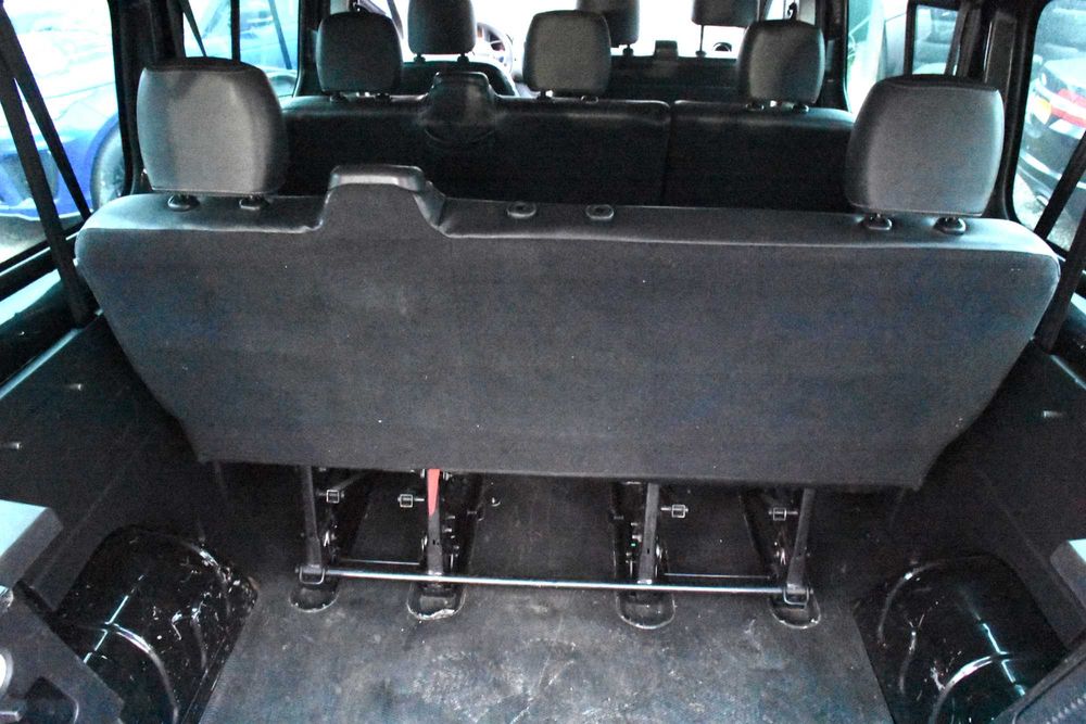 Renault Trafic 3 2017 - wnętrze fotele podsufitka tapicerka wykładzina