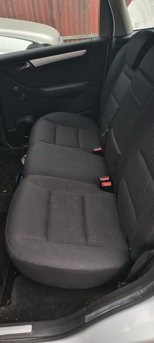 Fotel Przedni Prawy Pasażera Boczki Mercedes W245 Europa Czarne