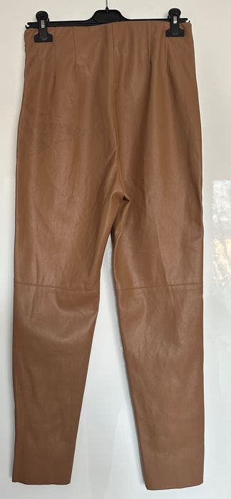 Zara karmelowe brązowe spodnie eko skóra zamek